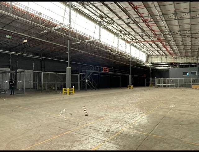 INDUSTRIAL PROPERTY TO RENT IN LOUWLARDIA